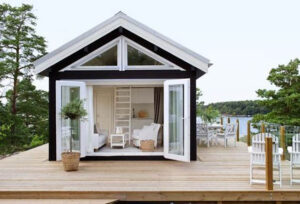 tiny-lake-house